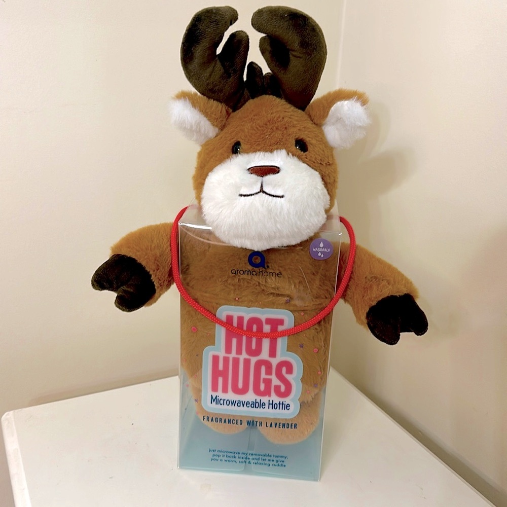 AROMA HOME Hot Hugs microwaveable Hottie Reindeer fragranced with Lavender